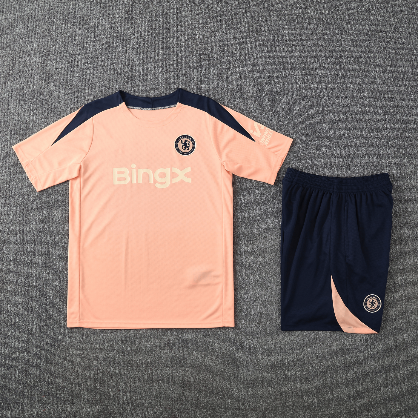 Kit Entraînement Adulte Chelsea 24/25