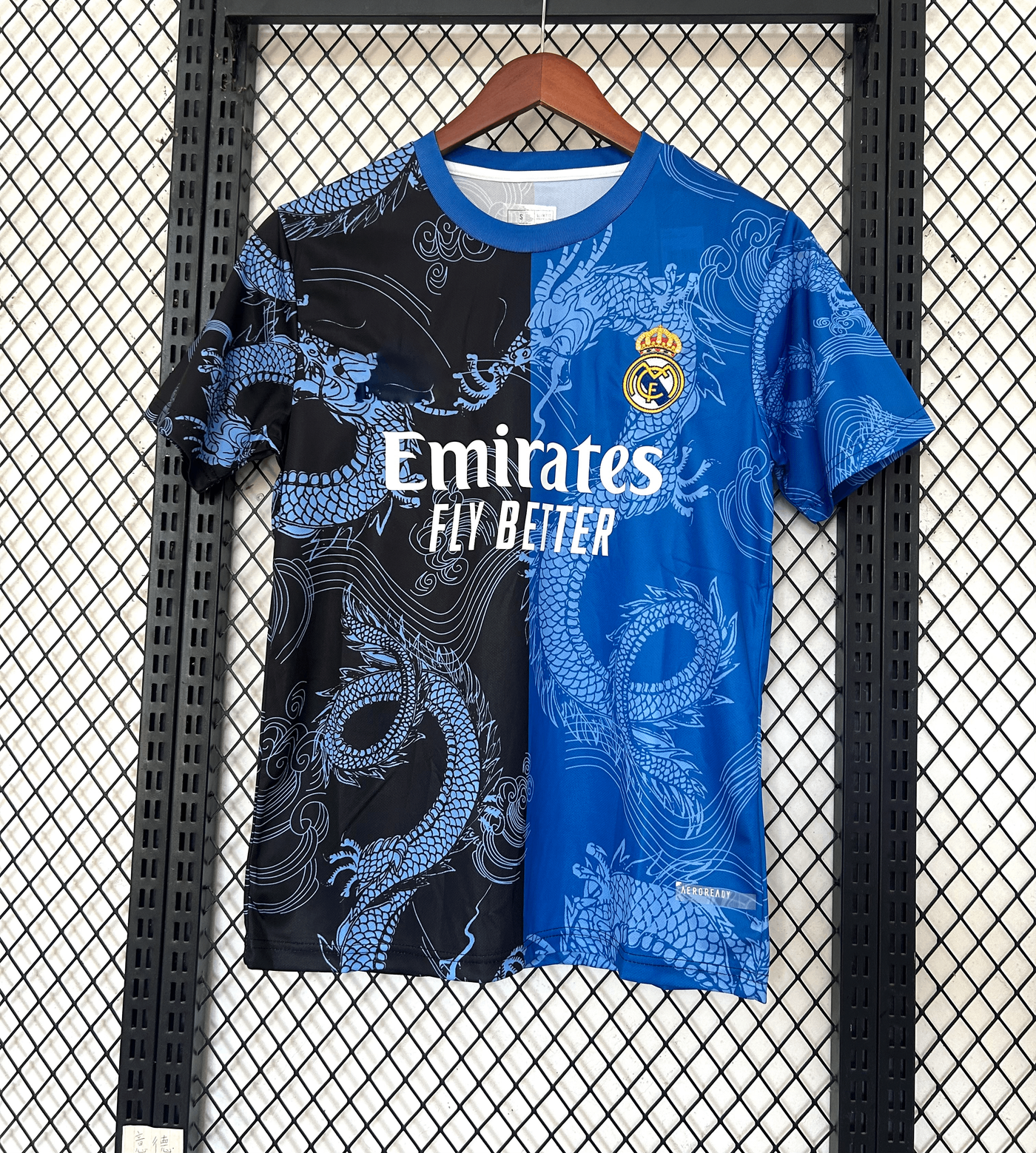 Maillot Real Madrid Concept 2024/2025